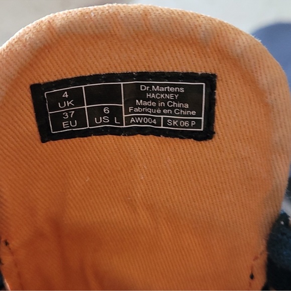 Dr. Martens - Hackney - black satin finish lace up boots - Women’s Size 6 - Picture 12 of 15